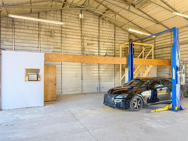 3239 ALLEN RD, Zephyrhills, FL 33541