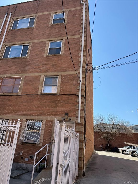 9318 170th Street, Jamaica, NY 11433 — exterior