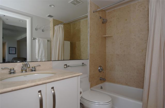 2051 SE 3rd Street 509, Deerfield Beach, FL 33441