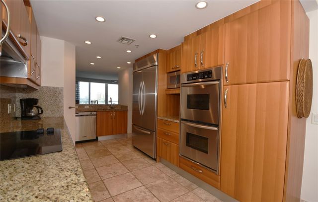 2051 SE 3rd Street 509, Deerfield Beach, FL 33441