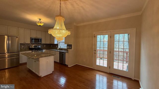 2570 SYLVAN MOOR LN, Woodbridge, VA 22191