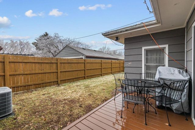 730 E MARQUETTE STREET, Appleton, WI 54911