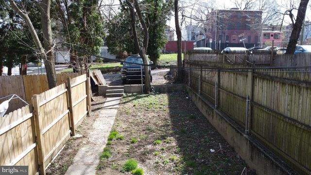 368 E PHILADELPHIA ST, York, PA 17403