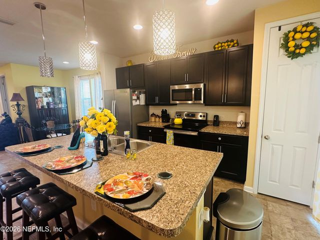 12573 GREEN MEADOW Drive, Jacksonville, FL 32218