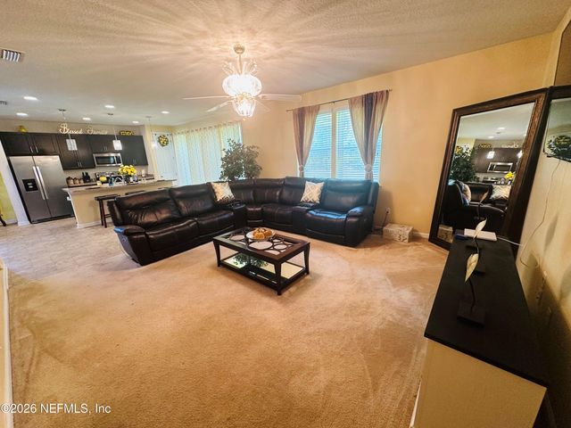 12573 GREEN MEADOW Drive, Jacksonville, FL 32218