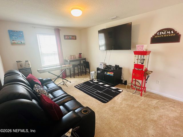 12573 GREEN MEADOW Drive, Jacksonville, FL 32218