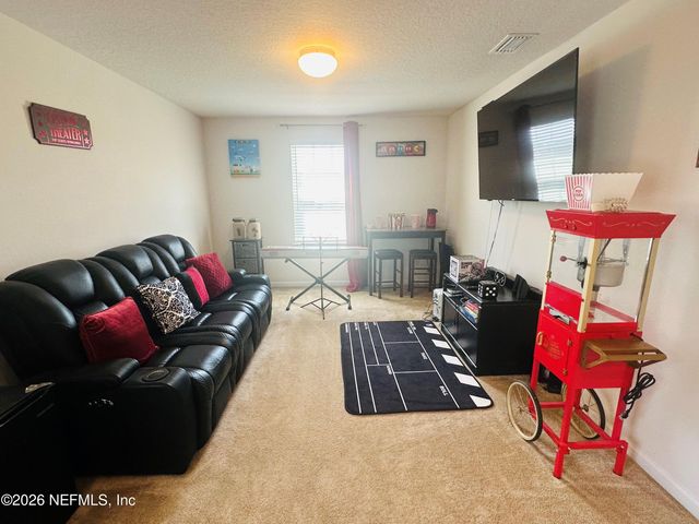 12573 GREEN MEADOW Drive, Jacksonville, FL 32218
