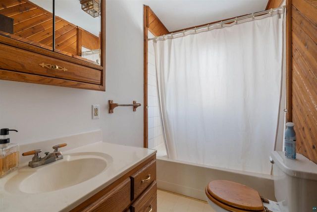 1221 Central Ave, Superior, WI 54880