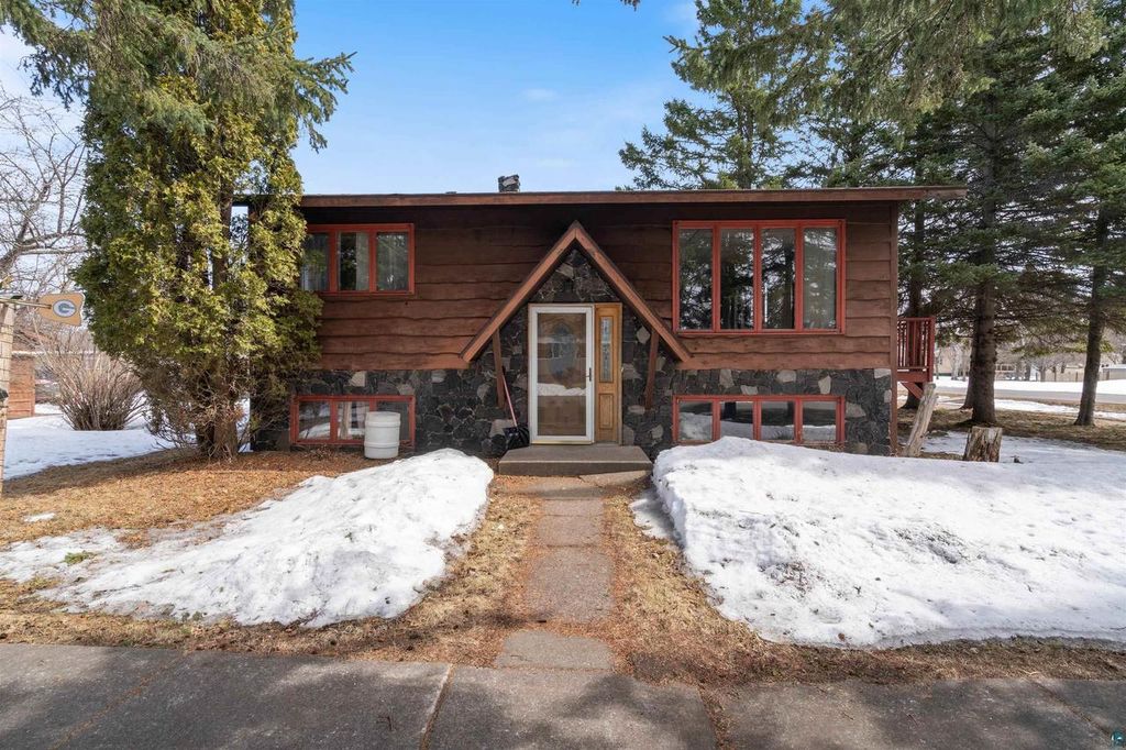 1221 Central Ave, Superior, WI 54880