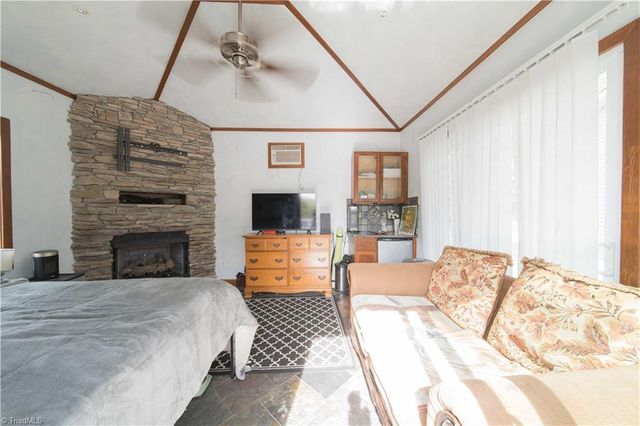 245 Mcknight Road, Advance, NC 27006