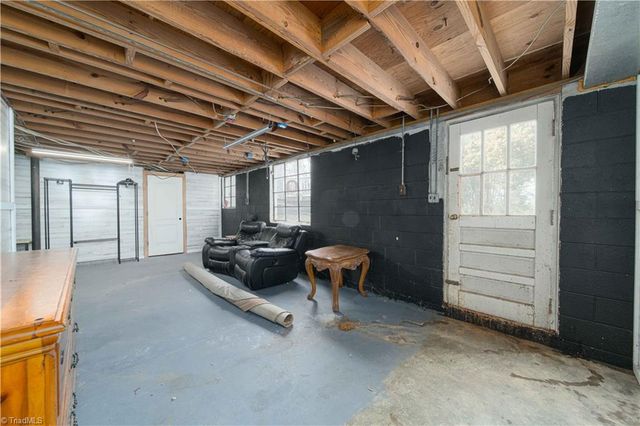 245 Mcknight Road, Advance, NC 27006