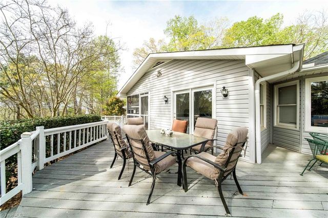 245 Mcknight Road, Advance, NC 27006