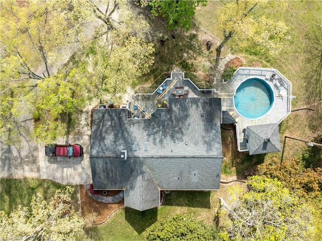 245 Mcknight Road, Advance, NC 27006
