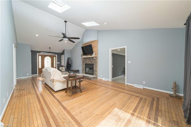 245 Mcknight Road, Advance, NC 27006