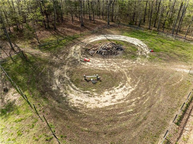 245 Mcknight Road, Advance, NC 27006