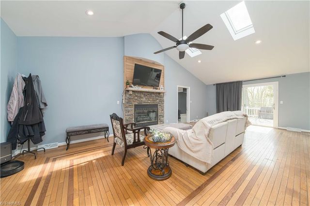 245 Mcknight Road, Advance, NC 27006
