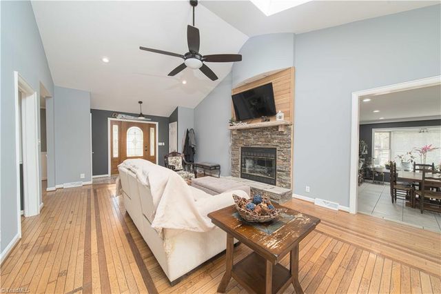 245 Mcknight Road, Advance, NC 27006