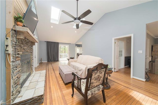 245 Mcknight Road, Advance, NC 27006