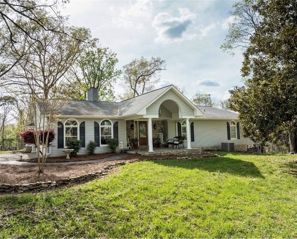 245 Mcknight Road, Advance, NC 27006