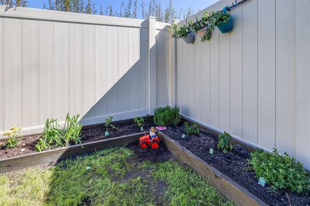 7538 WALLFLOWER TRAIL, Wesley Chapel, FL 33545