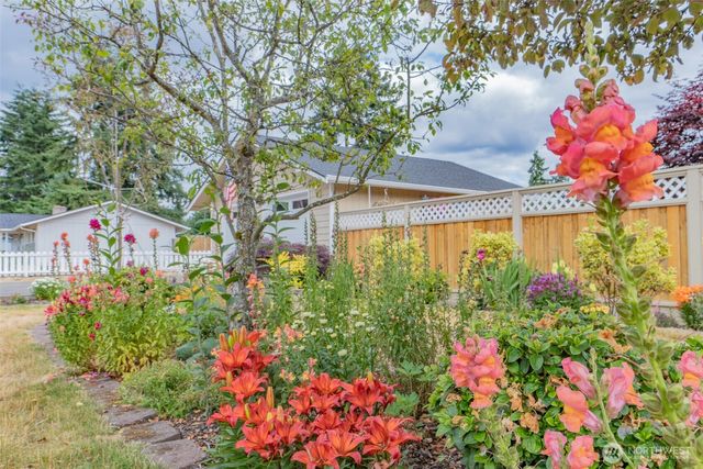 8303 9th Avenue SE, Olympia, WA 98513