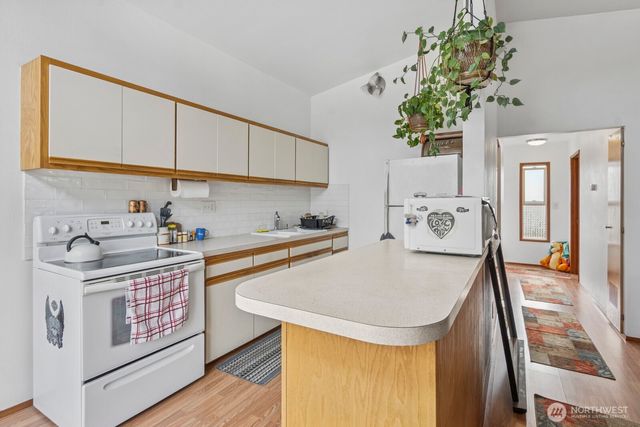 8303 9th Avenue SE, Olympia, WA 98513