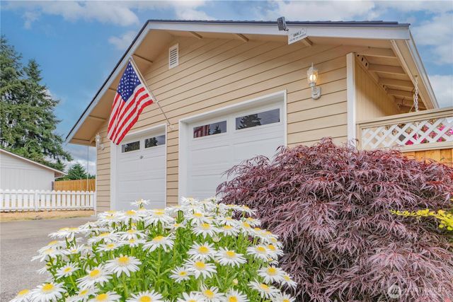 8303 9th Avenue SE, Olympia, WA 98513