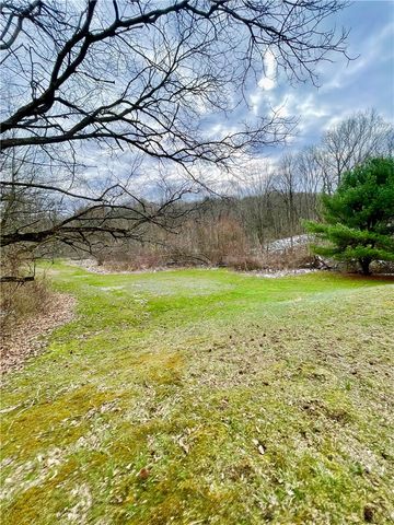 258 Sterling Rd, Darlington, PA 16115