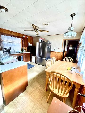 258 Sterling Rd, Darlington, PA 16115
