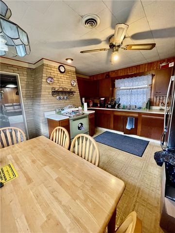 258 Sterling Rd, Darlington, PA 16115