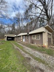258 Sterling Rd, Darlington, PA 16115