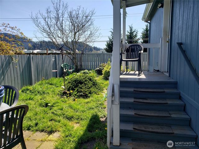 2200 Oak Ave #49, Enumclaw, WA 98022