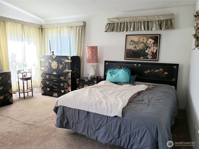 2200 Oak Ave #49, Enumclaw, WA 98022
