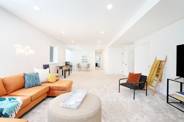 1600 Marina Cove Drive, Polk City, IA 50226