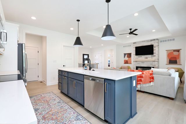 1600 Marina Cove Drive, Polk City, IA 50226