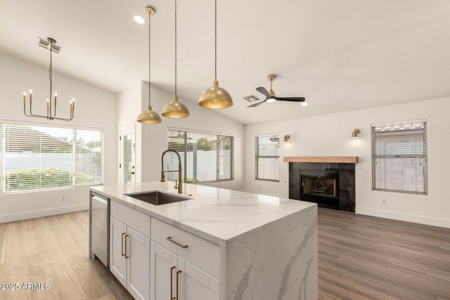 3129 E Oraibi Drive, Phoenix, AZ 85050