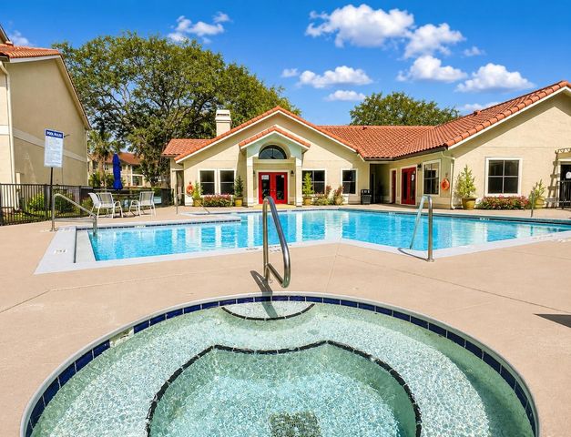 3034 PARKWAY BOULEVARD 202, Kissimmee, FL 34747