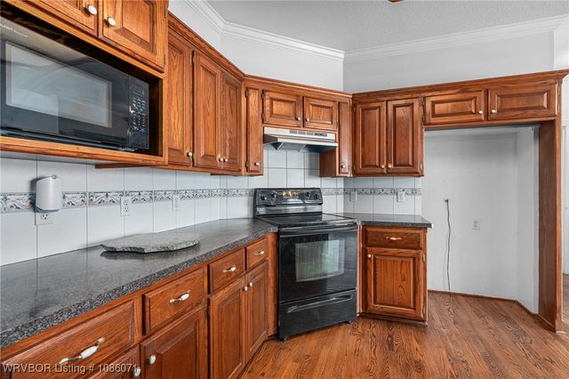 1901 Red Brown Place, Greenwood, AR 72936