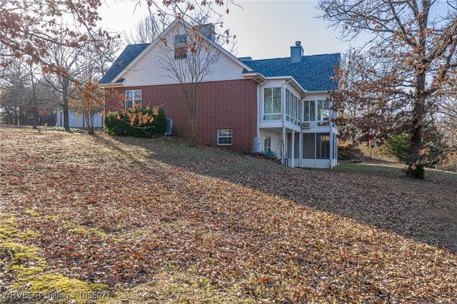 1901 Red Brown Place, Greenwood, AR 72936