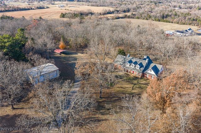 1901 Red Brown Place, Greenwood, AR 72936