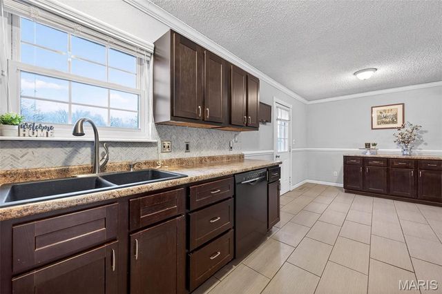 1612 N 6th Street, De Soto, MO 63020