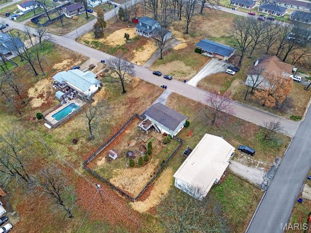 1612 N 6th Street, De Soto, MO 63020