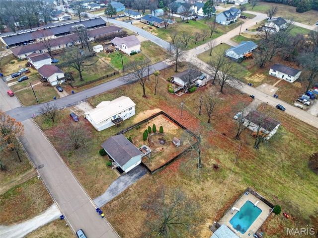 1612 N 6th Street, De Soto, MO 63020