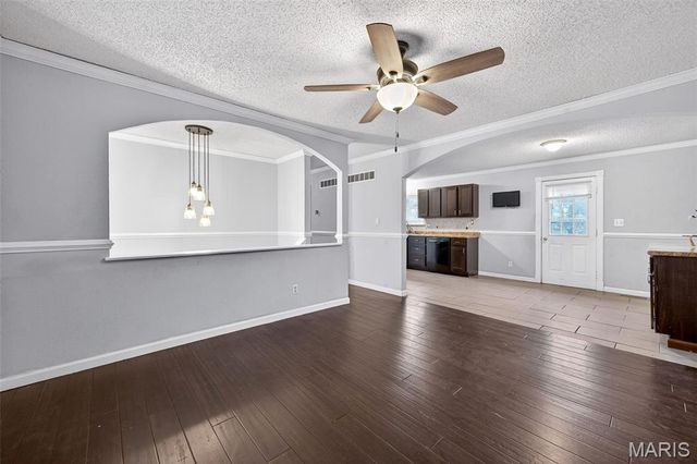 1612 N 6th Street, De Soto, MO 63020