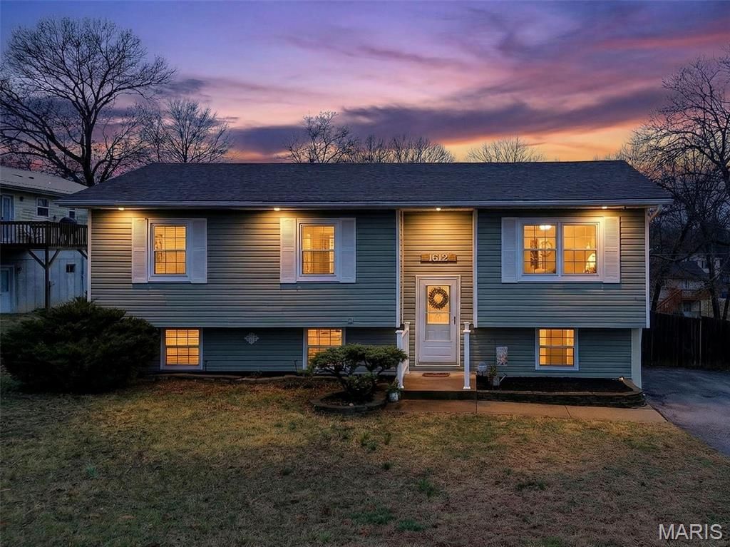 1612 N 6th Street, De Soto, MO 63020