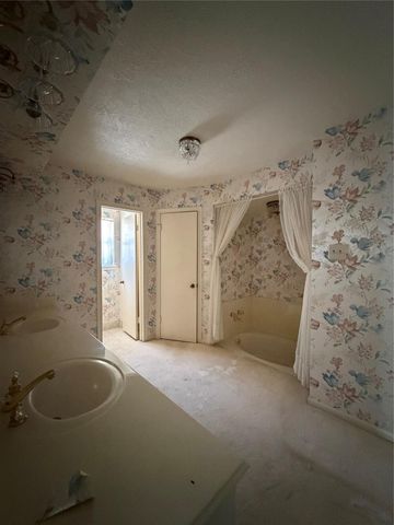 5622 Green Springs Drive, Houston, TX 77066