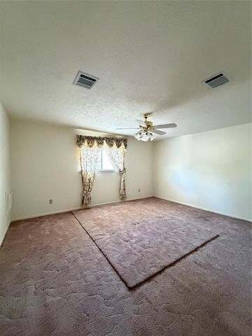 5622 Green Springs Drive, Houston, TX 77066