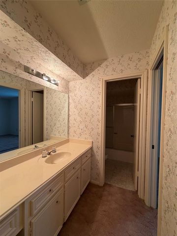 5622 Green Springs Drive, Houston, TX 77066