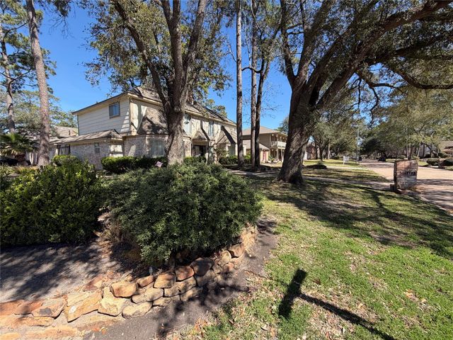 5622 Green Springs Drive, Houston, TX 77066