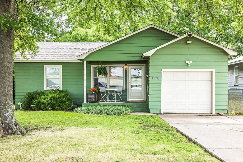 1216 N Mckinley Avenue, Shawnee, OK 74801